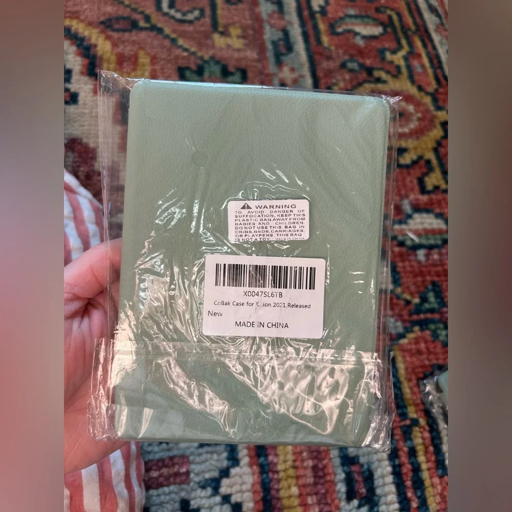 ✨BNWT - CoBak Case for 6.8